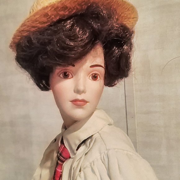 BRADFORD EXCHANGE DOLLS 3 W/ACCESSORIES - Picture 16 of 16